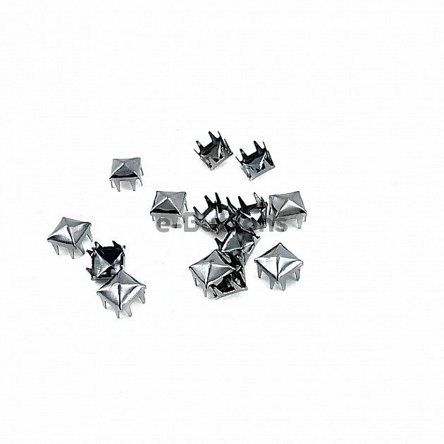 6 mm Punk Spikes Spots Stud Pyramid Shape (250 Pcs / Pack) TR0008